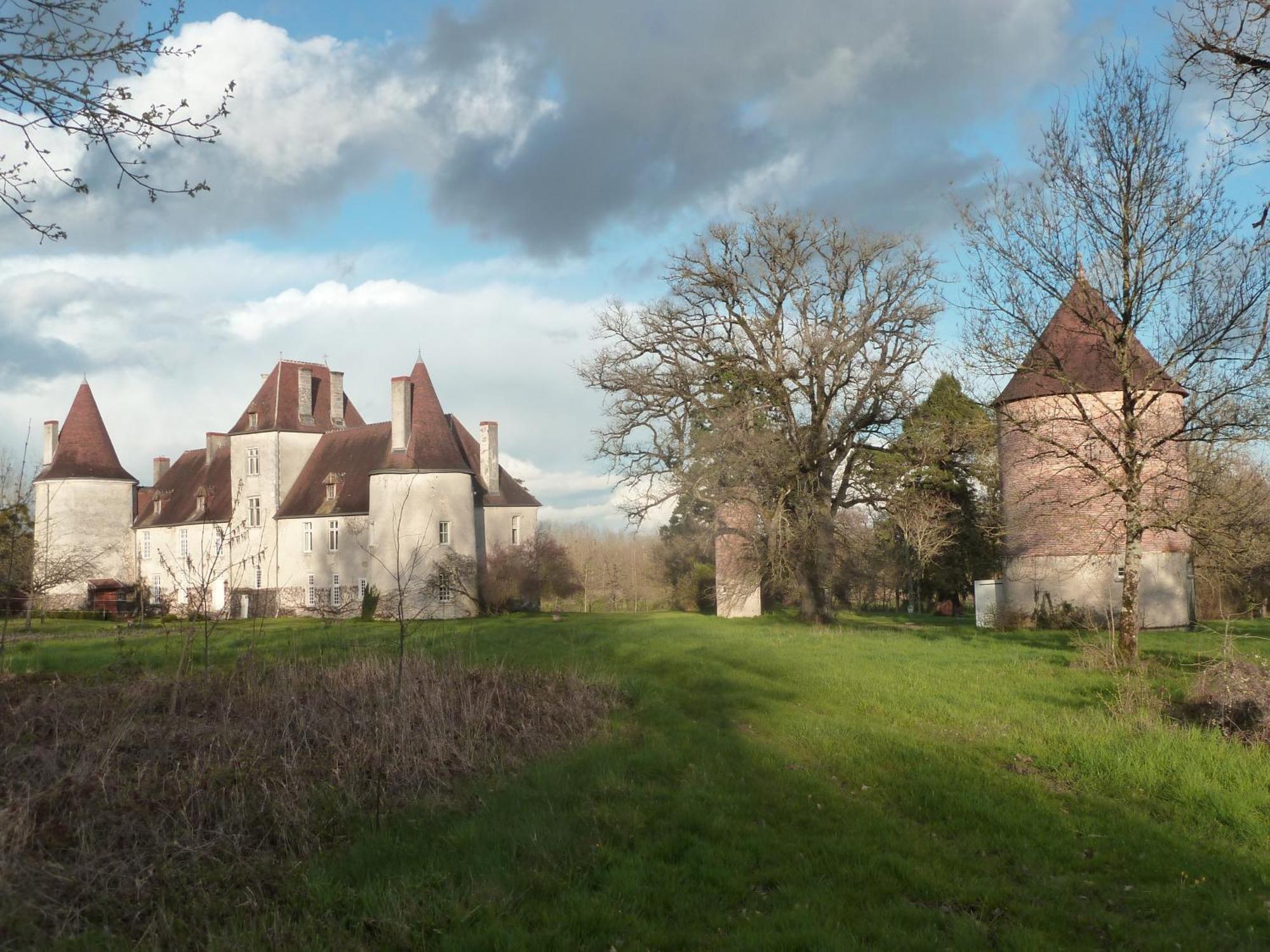Le Claveau Paulnay Extérieur photo